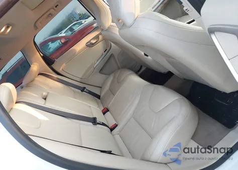 2010 Volvo Xc60 3.2 from USA, damaged, VIN YV4960DZ7A2052212